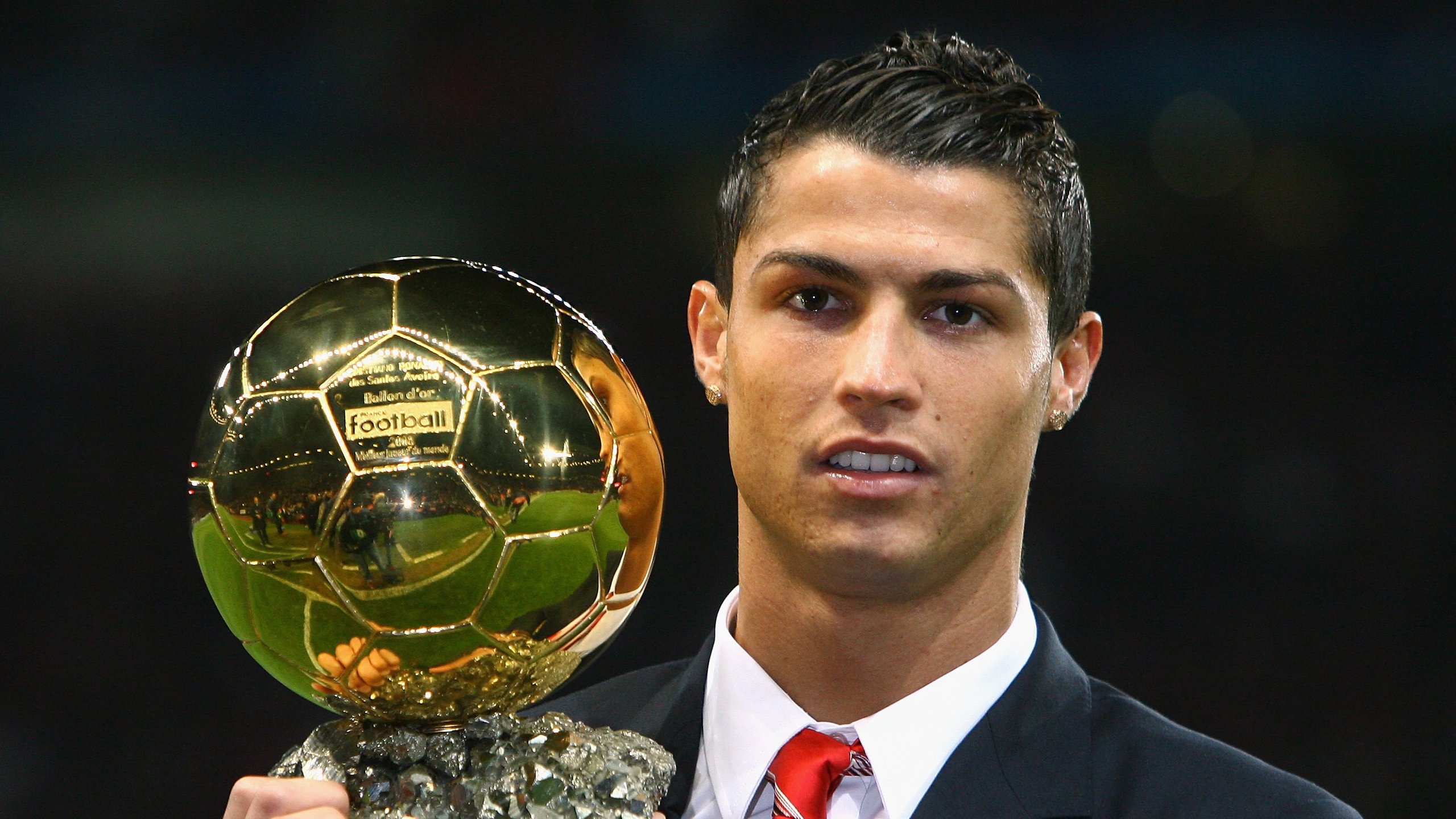 青少年足球放飞梦想，行业“全面开花”点亮未来，青少年足球运动蔚然成风